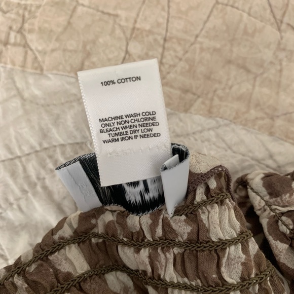 Ann Taylor LOFT blouse. Size XS - Picture 5 of 8